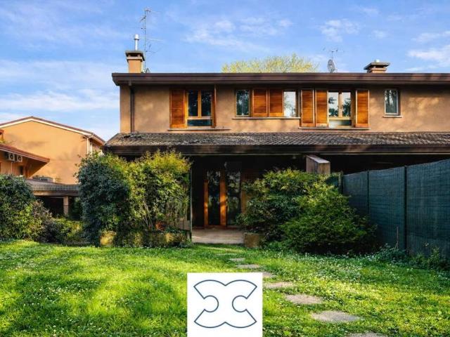 Villa Schiera in vendita a Arnate, Gallarate