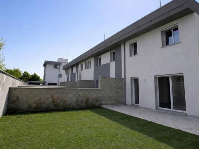 Villa Schiera in vendita a Piemonte, Novara