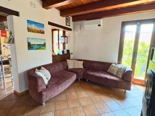 Villa Schiera in vendita a Piemonte, Novara