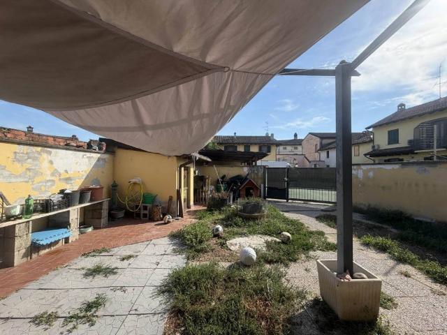 Villa Schiera in vendita a Remondò, Gambolò