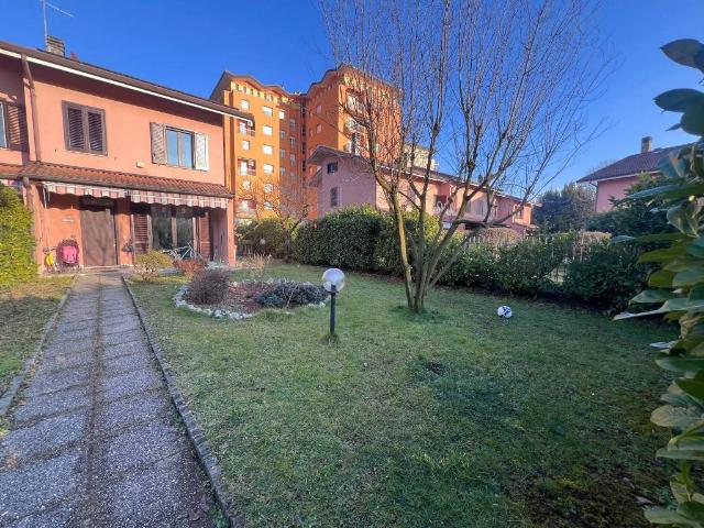 Villa Schiera in vendita a Santa Maria Rossa, Garbagnate Milanese