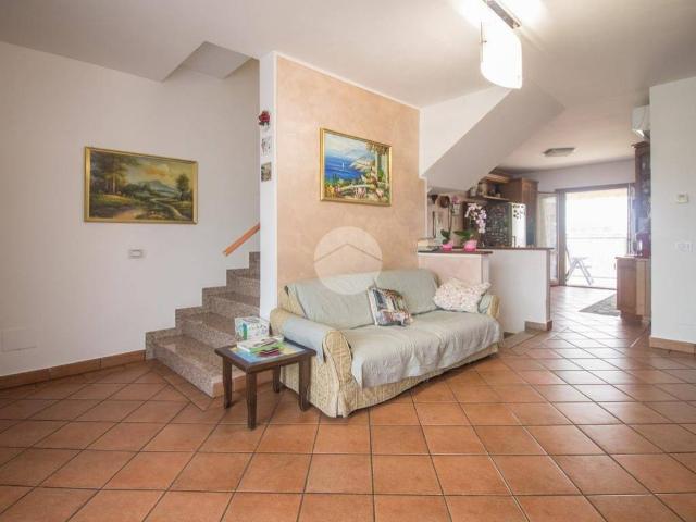 Villa Schiera in vendita a Santa Maria Rossa, Garbagnate Milanese