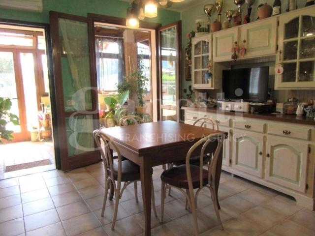 Villa Schiera in vendita a Bivio Di Ravi, Toscana