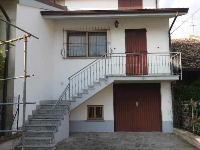 Villa Schiera in vendita a Gazzola, Reggio Emilia