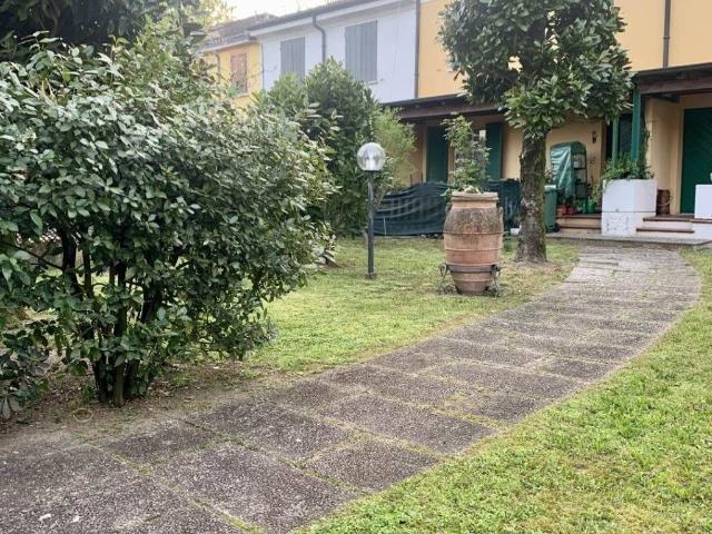 Villa Schiera in vendita a Gazzuolo, Lombardia