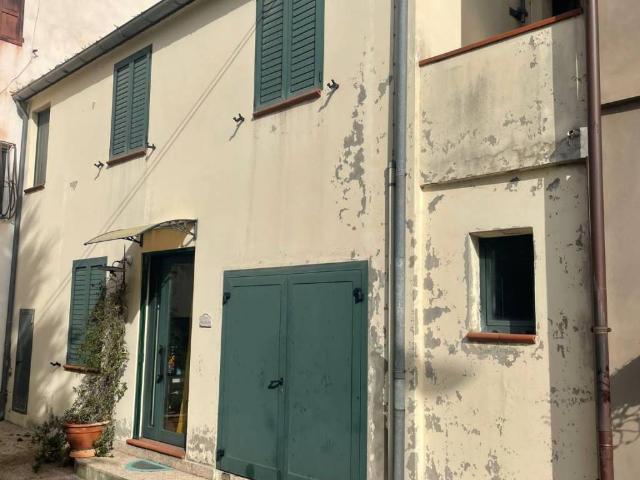 Villa Schiera in vendita a Gemmano, Reggio Emilia