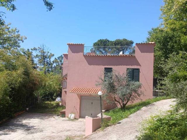 Villa Schiera in vendita a Gemmano, Reggio Emilia