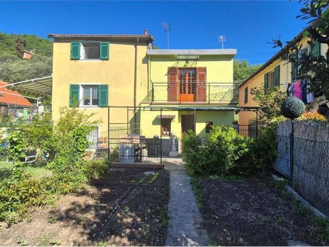 Villa Schiera in vendita a Levante, Serra Riccò