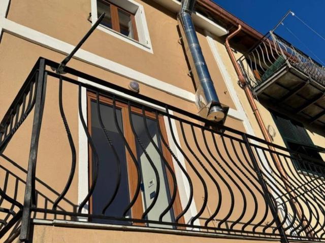 Villa Schiera in vendita a Levante, Serra Riccò