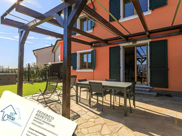 Villa Schiera in vendita a Val Polcevera, Serra Riccò