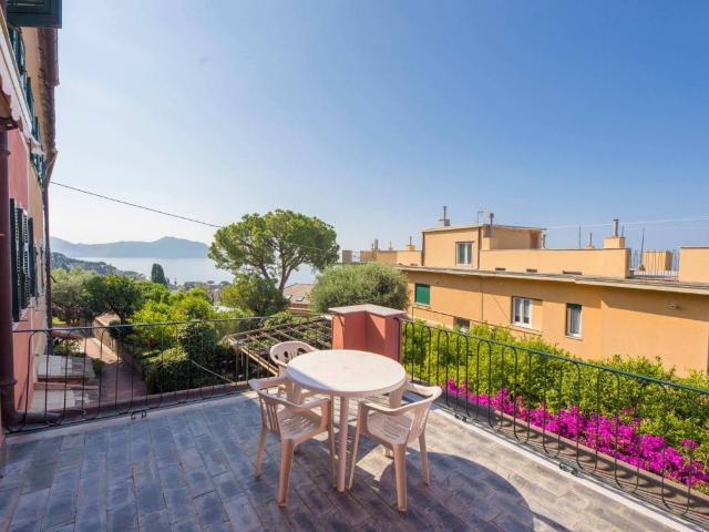 Villa Schiera in vendita a Levante, Serra Riccò