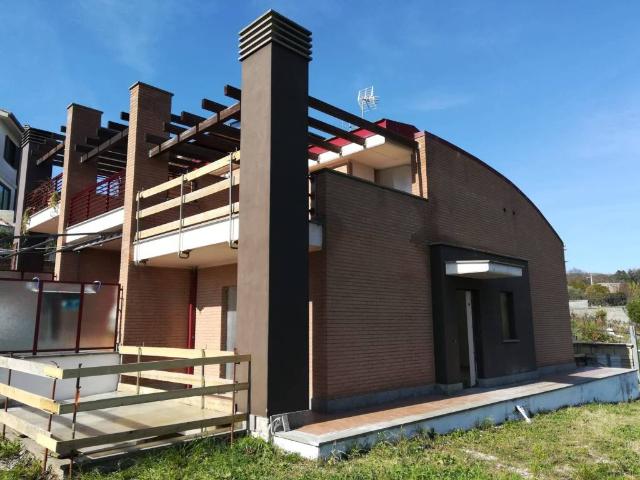 Villa Schiera in vendita a Montecagnoletto, Roma Capitale