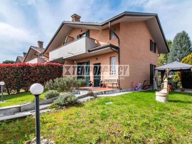 Villa Schiera in vendita a Villaggio Moneta, Gerenzano