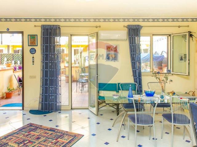 Villa Schiera in vendita a Chianchitta, Giardini Naxos