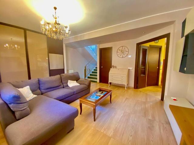 Villa Schiera in vendita a Peri, Giarre