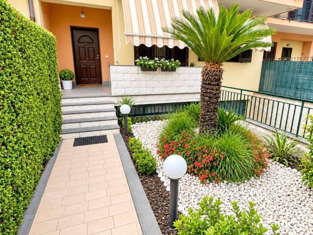 Villa Schiera in vendita a Altarello, Giarre