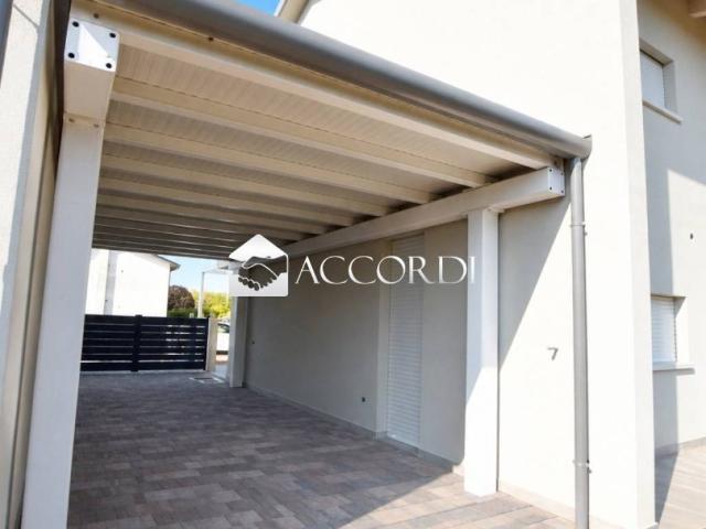 Villa Schiera in vendita a Cusignana, Giavera Del Montello