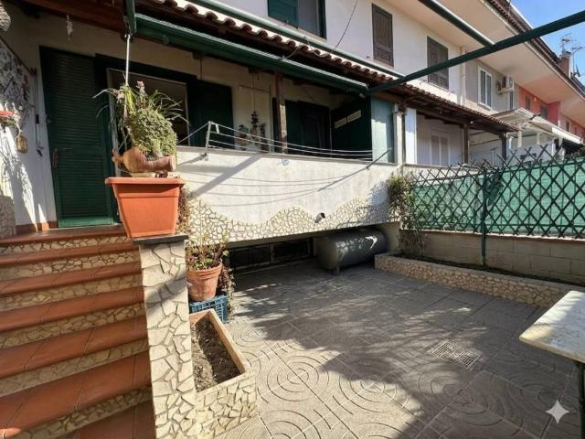 Villa Schiera in vendita a Canosa, Giugliano In Campania