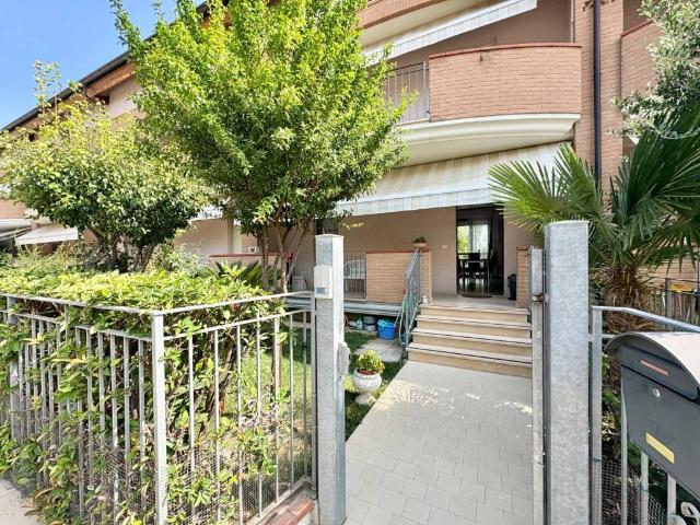 Villa Schiera in vendita a Giulianova, Abruzzo