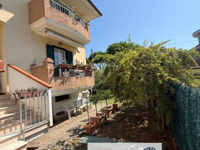 Villa Schiera in vendita a Giulianova, Teramo
