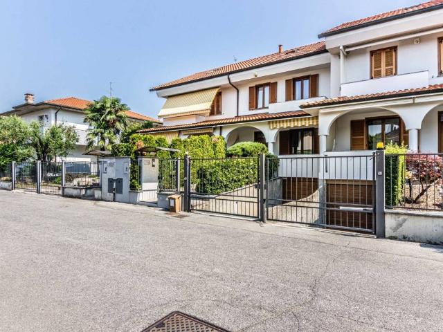 Ville Schiera in vendita a Giussano, Birone