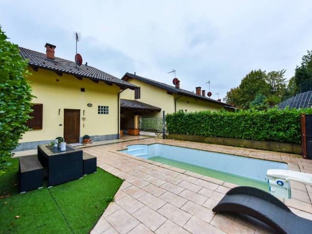 Villa Schiera in vendita a Unione Montana di Comuni delle Valli di Lanzo, Ceronda e Casternone, Piemonte