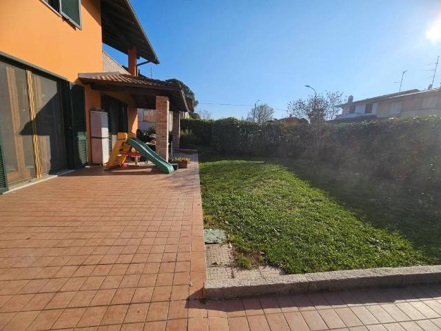 Villa Schiera in vendita a Case Legoratta, Rivanazzano Terme