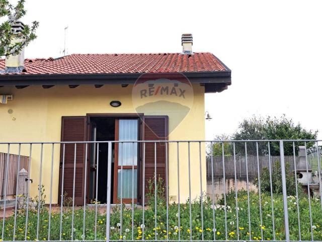 Villa Schiera in vendita a Golferenzo, Lombardia