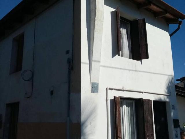 Villa Schiera in vendita a Gonars / Gonârs, Udine / Udin / Videm