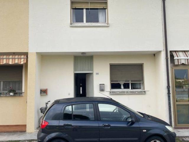 Villa Schiera in vendita a Gonars / Gonârs, Udine / Udin / Videm