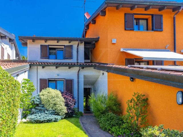 Villa Schiera in vendita a Gorle, Lombardia