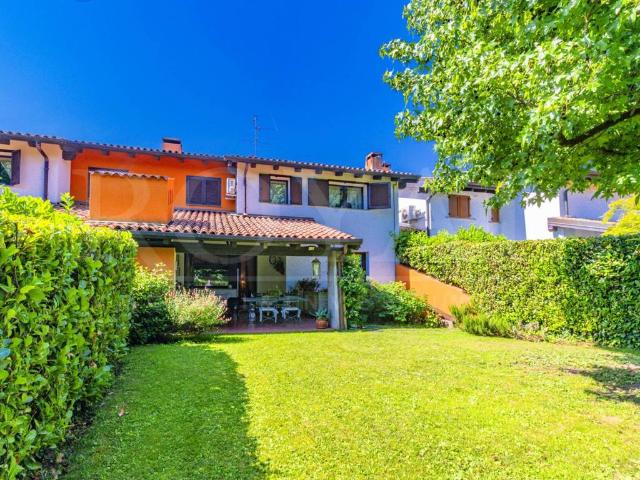 Villa Schiera in vendita a Gorle, Lombardia