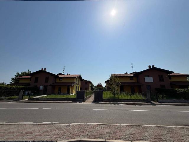 Villa Schiera in vendita a Gornate Olona, Lombardia