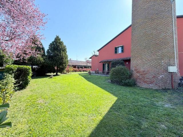 Villa Schiera in vendita a Gossolengo, Reggio Emilia