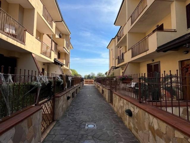 Villa Schiera in vendita a Teverola Scalo, Gricignano di Aversa