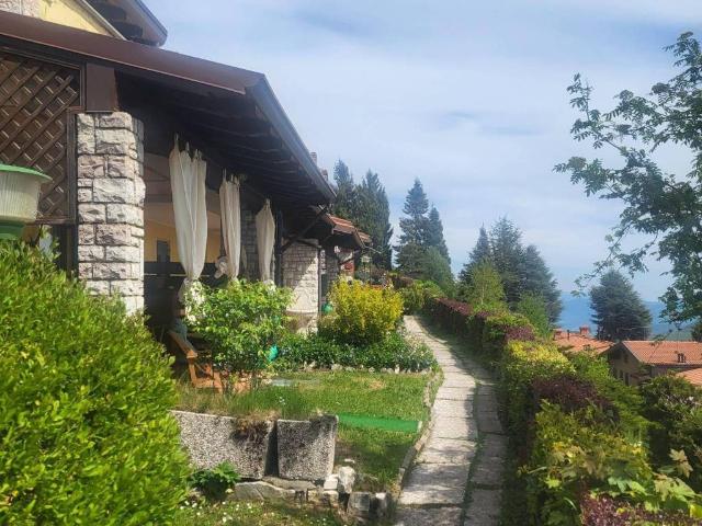 Villa Schiera in vendita a San Fermo, Grone