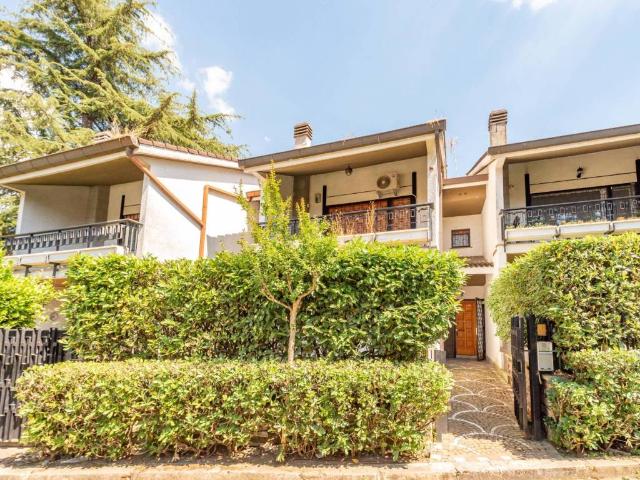 Villa Schiera in vendita a Squarciarelli, Roma Capitale