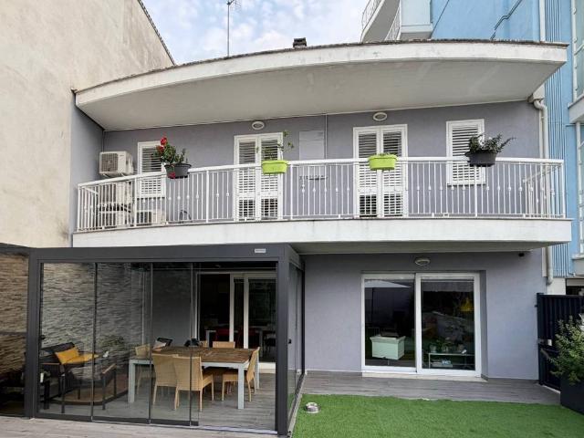 Villa Schiera in vendita a Ischia, Grottammare