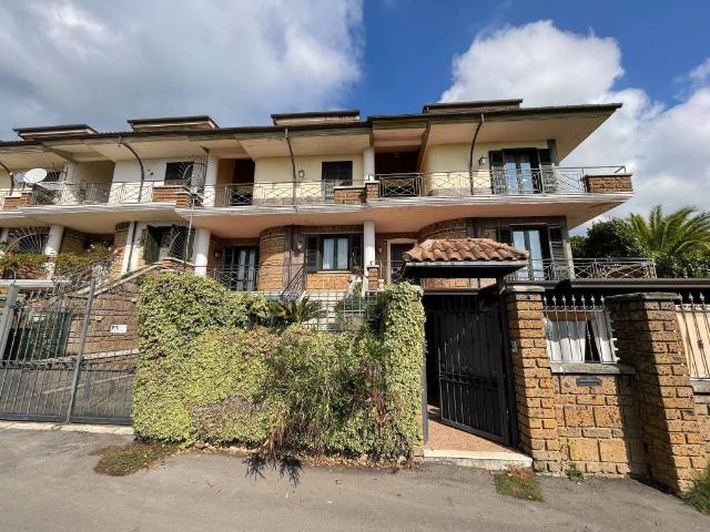 Villa Schiera in vendita a Avellino, Campania
