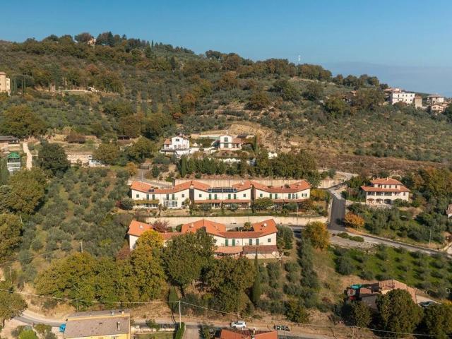 Villa Schiera in vendita a Gualdo Cattaneo, Umbria