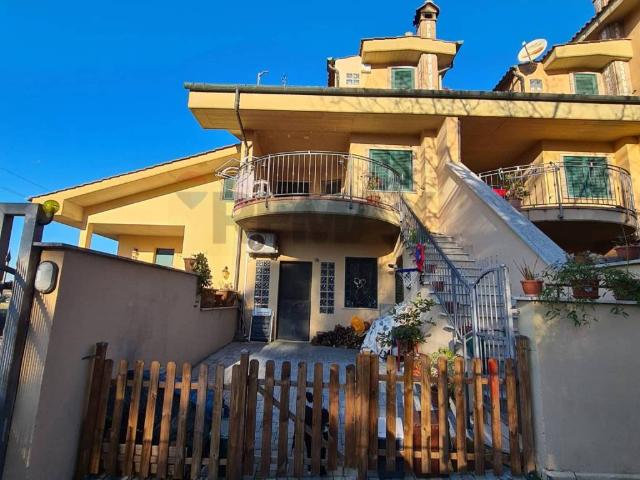 Villa Schiera in vendita a Guidonia Montecelio, Roma Capitale