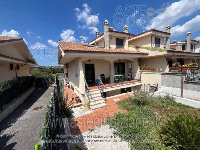 Villa Schiera in vendita a Guidonia Montecelio, Roma Capitale