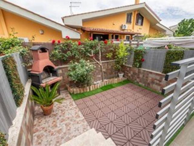 Villa Schiera in vendita a Guidonia Montecelio, Roma Capitale