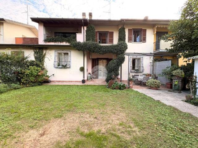 Villa Schiera in vendita a Sale, Gussago