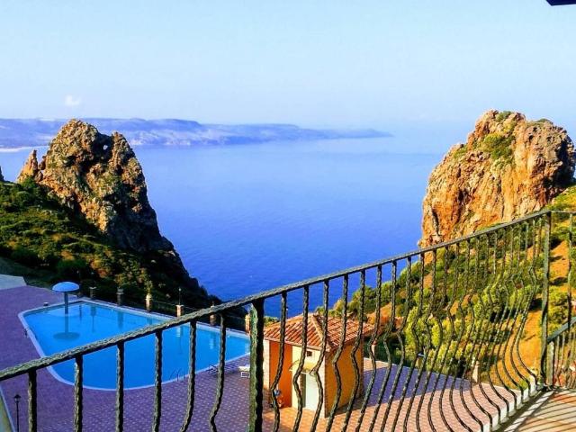 Villa Schiera in vendita a Villaggio Tanca Piras, Iglesias