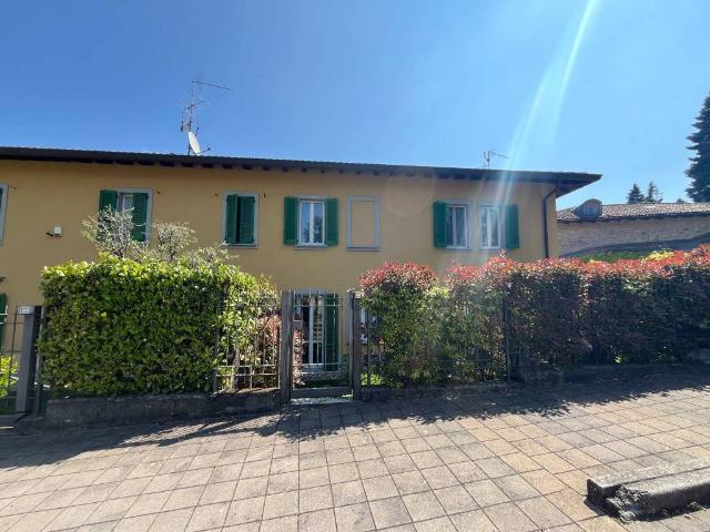 Villa Schiera in vendita a Imbersago, Lombardia