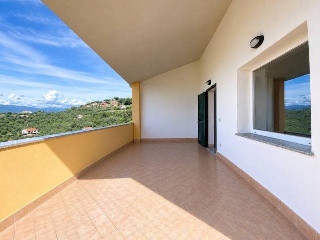 Villa Schiera in vendita a Artallo, Imperia