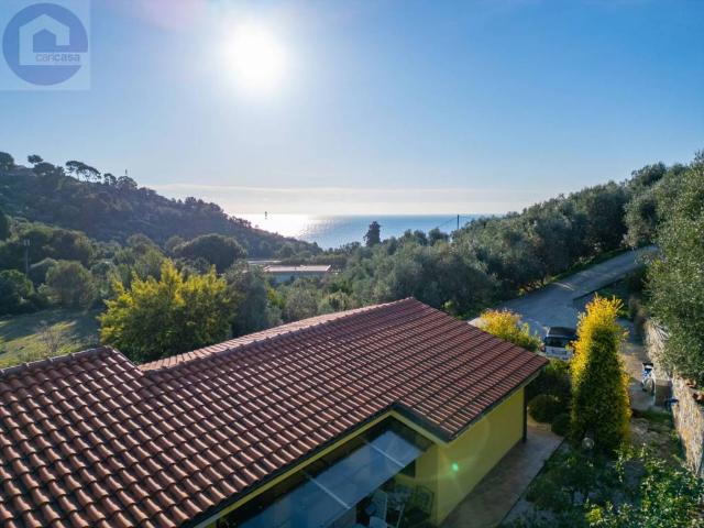 Villa Schiera in vendita a Poggi Inferiore, Imperia