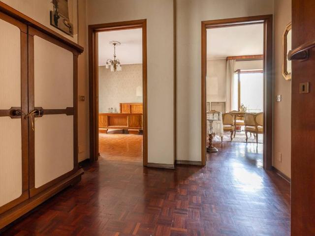 Villa Schiera in vendita a Comunità Montana del Piambello, Induno Olona