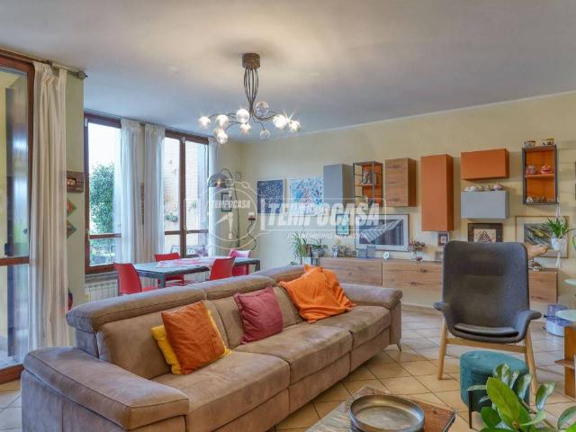 Villa Schiera in vendita a Comunità Montana del Piambello, Induno Olona